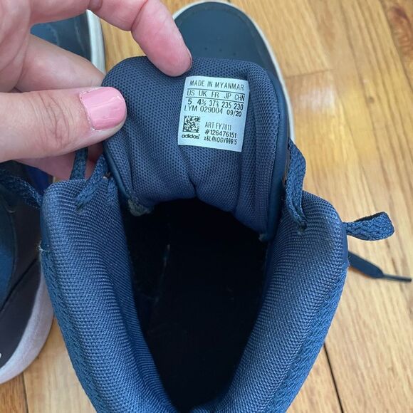 Adidas Hoops Mid 2.0 K. Kids size 5 - Picture 7 of 7